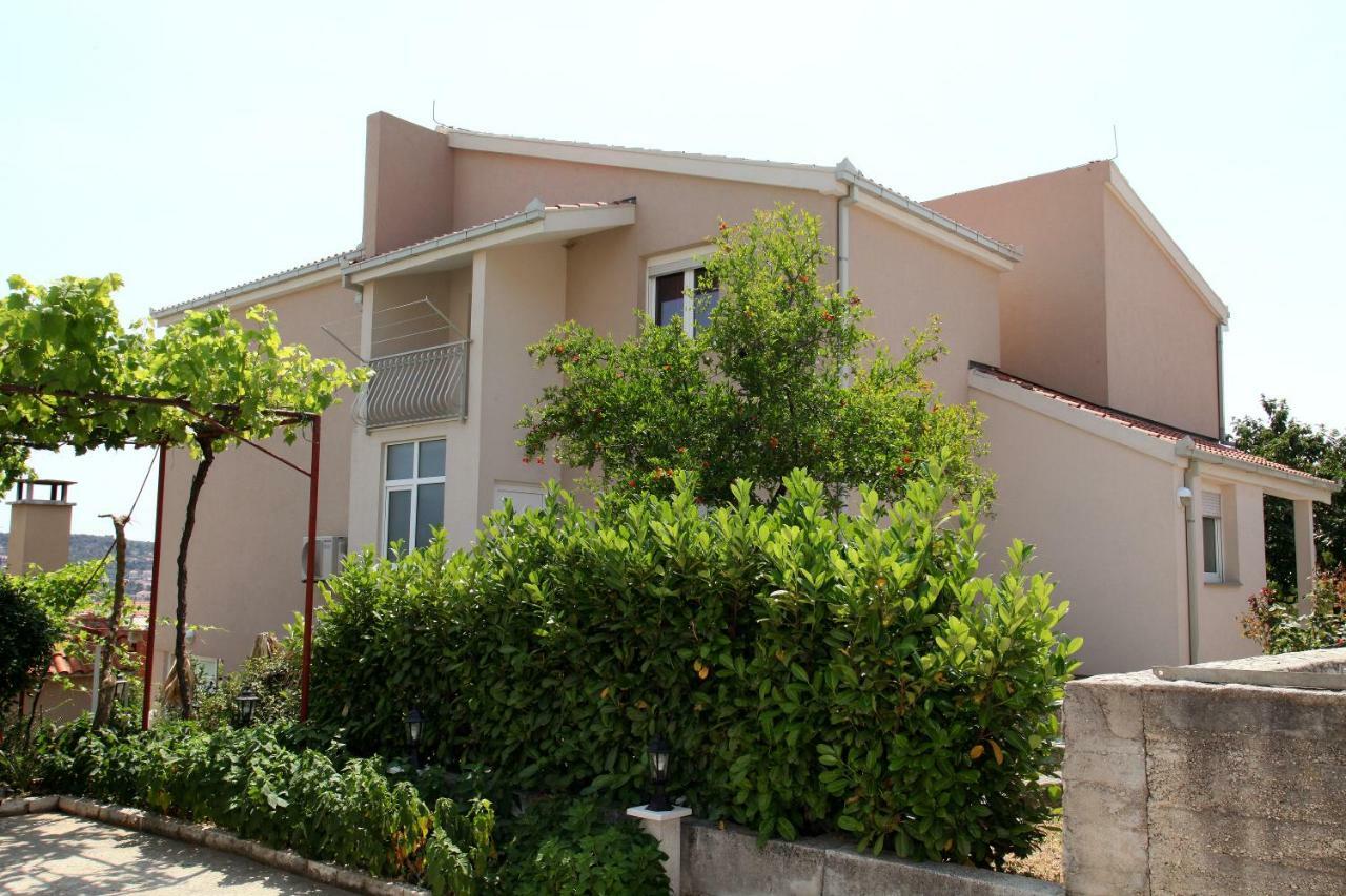 Apartamento Apartman Dinka Trogir Exterior foto